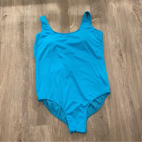 CATALINA Ribbed Blue Swimsuit with Builtin Cups - Size 1X - Picture 1 of 9